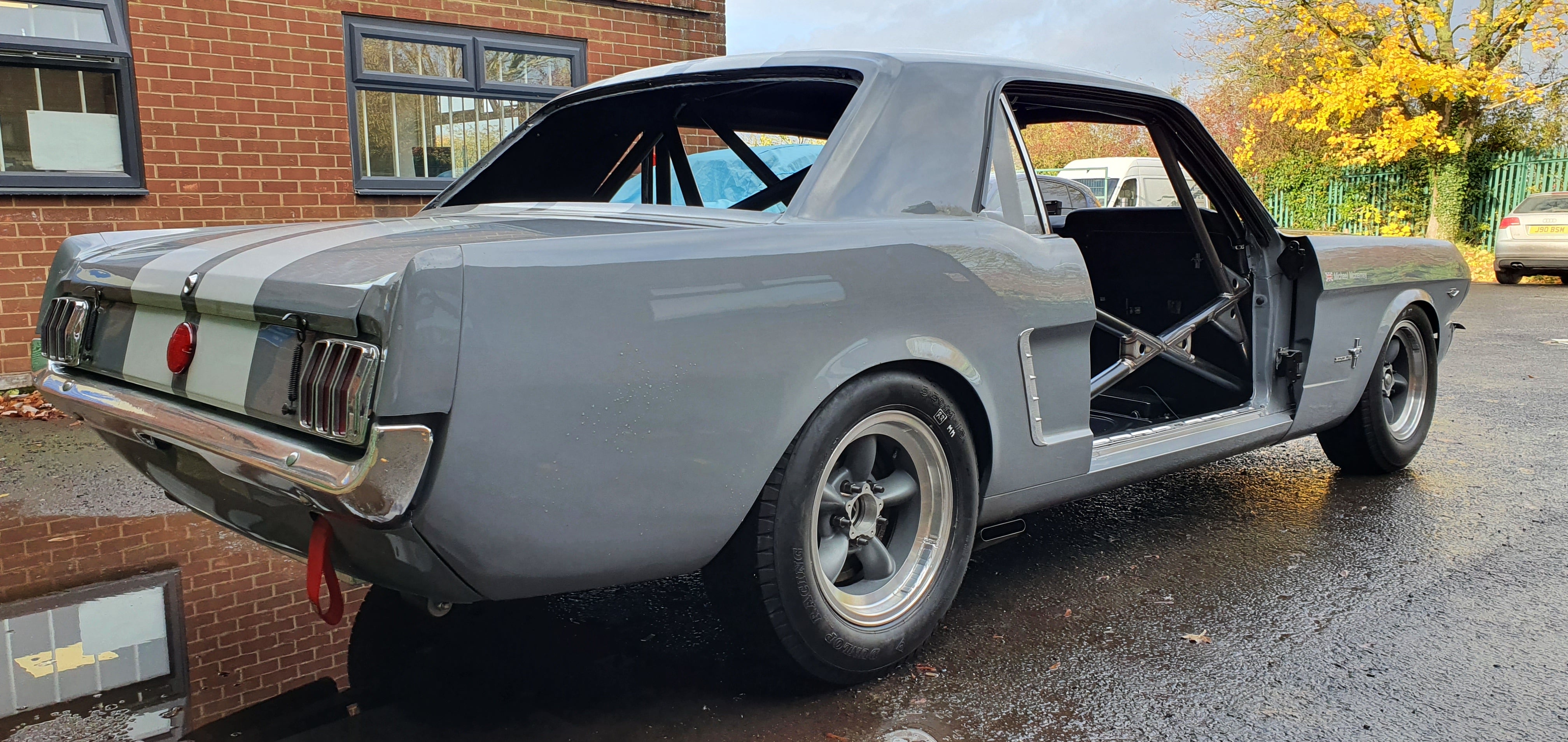 FORD Mustang Fastback T45 roll cage kit Lightweight FIA Certificated