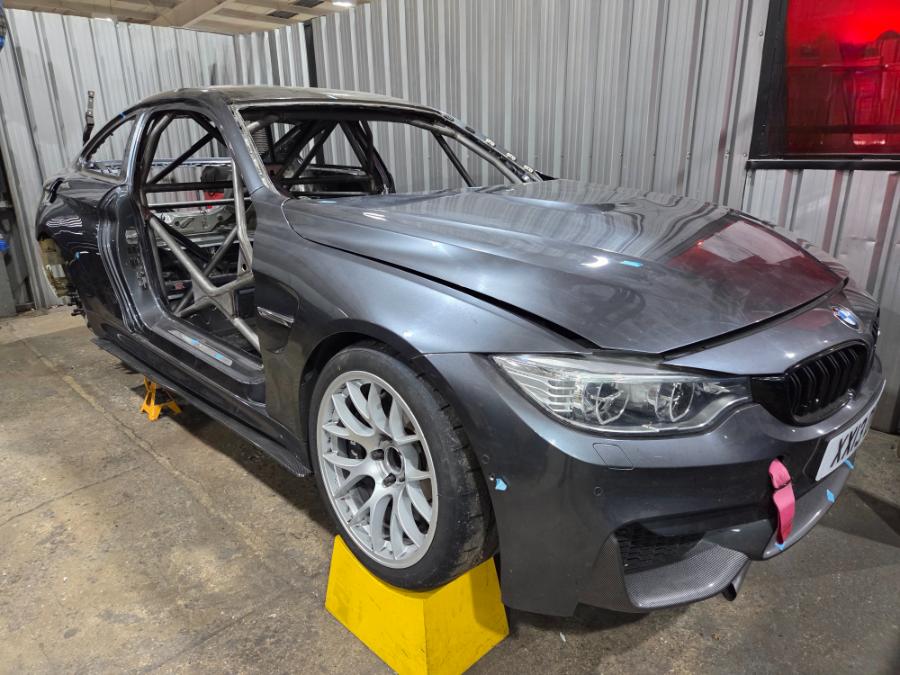 BMW F82 M4 T45 Multipoint Roll Cage Kit 