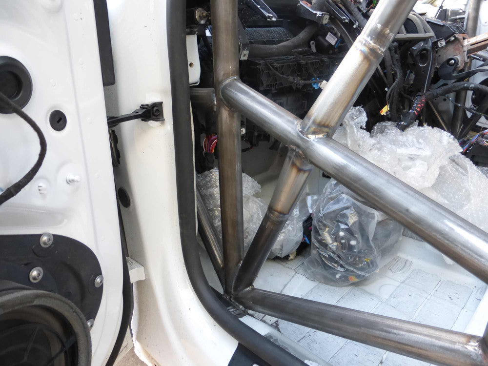 AUDI TT MK3 Multipoint T45 roll cage kit