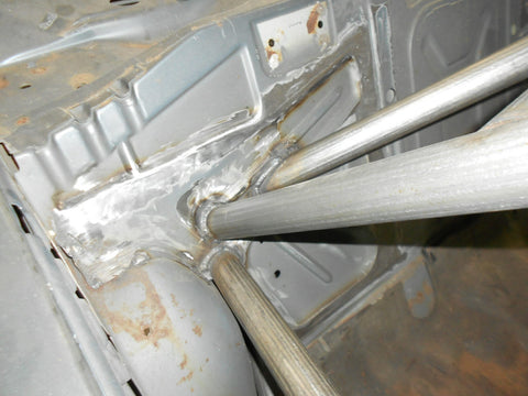 BMW E30 25CrM04 Multipoint roll cage. FIA / MSUK certificated 