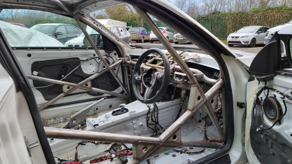 BMW M2 F87 Multipoint T45 roll cage kit