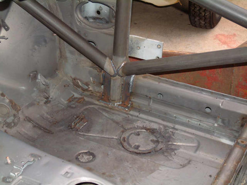 BMW M6 E24 Multipoint T45 roll cage kit 