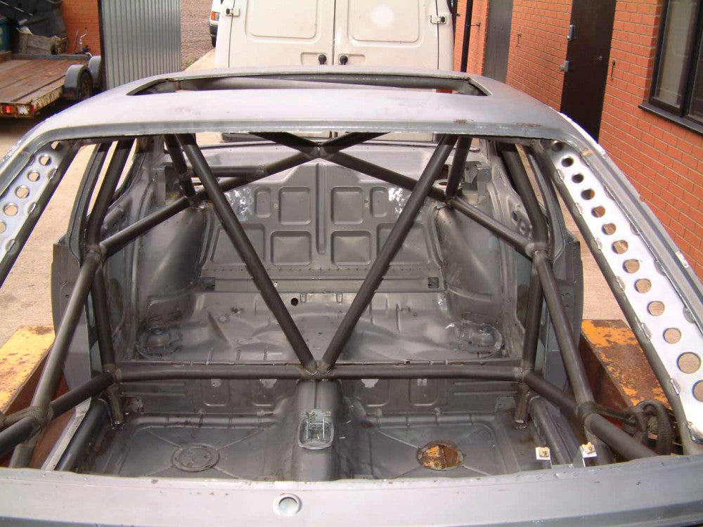BMW M6 E24 Multipoint T45 roll cage kit
