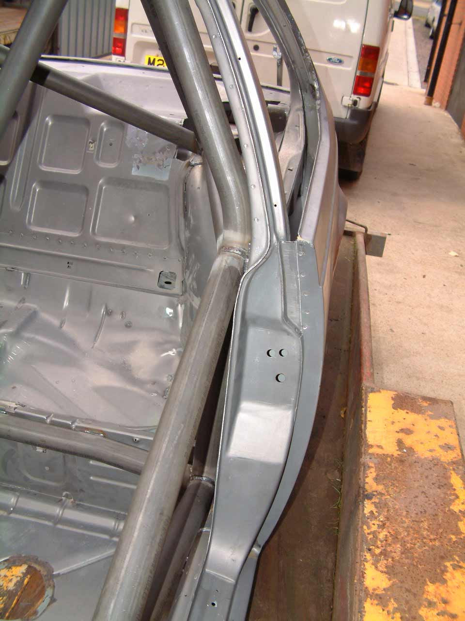 BMW M6 E24 Multipoint T45 roll cage kit