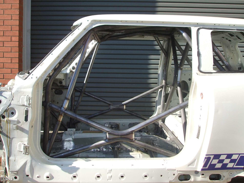 BMW Mini 2nd gen 2007 on R56 Multipoint T45 roll cage kit FIA Certificated