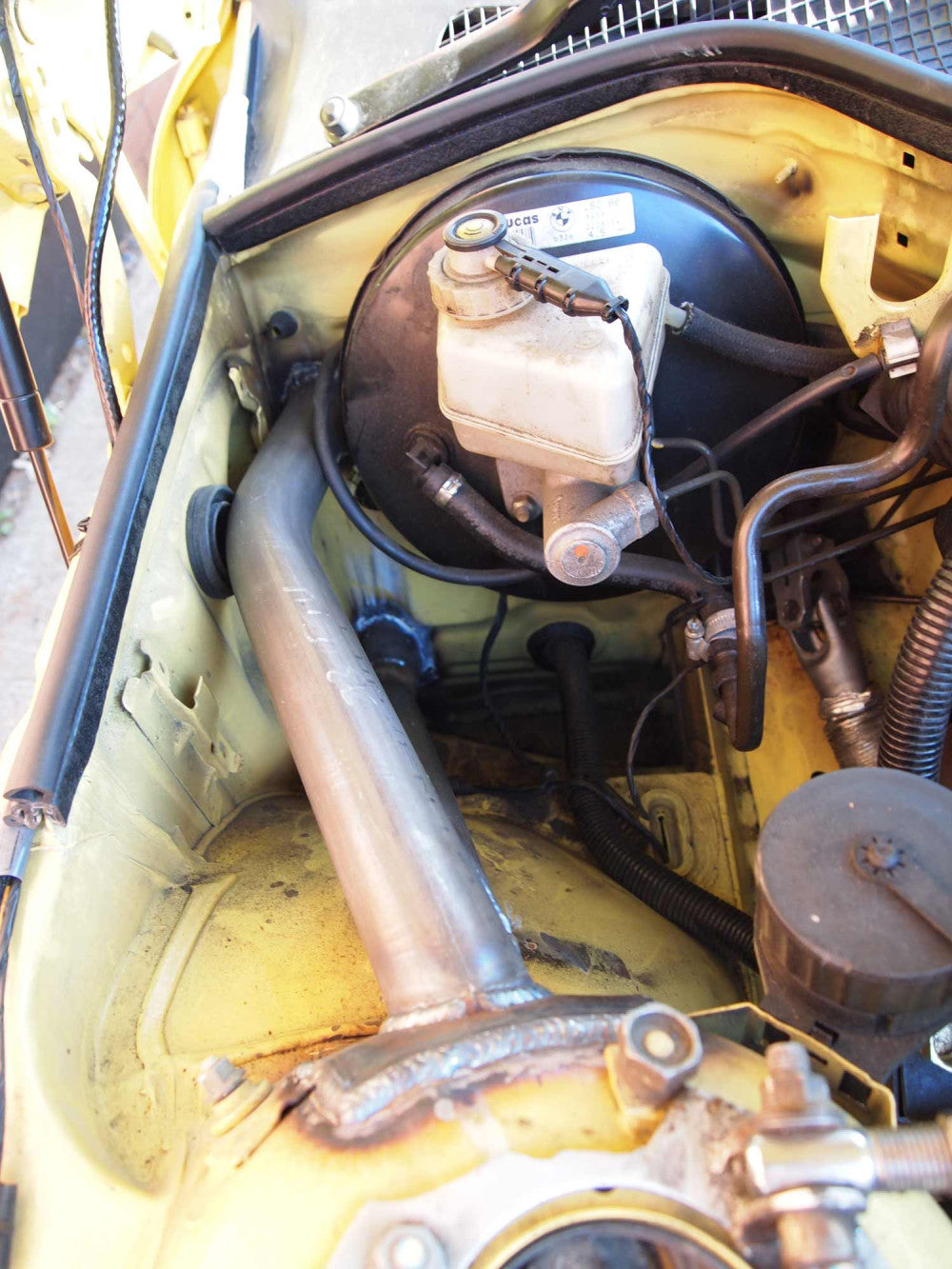 BMW Z3 Roadster International Multipoint T45 roll cage kit. FIA Certificated