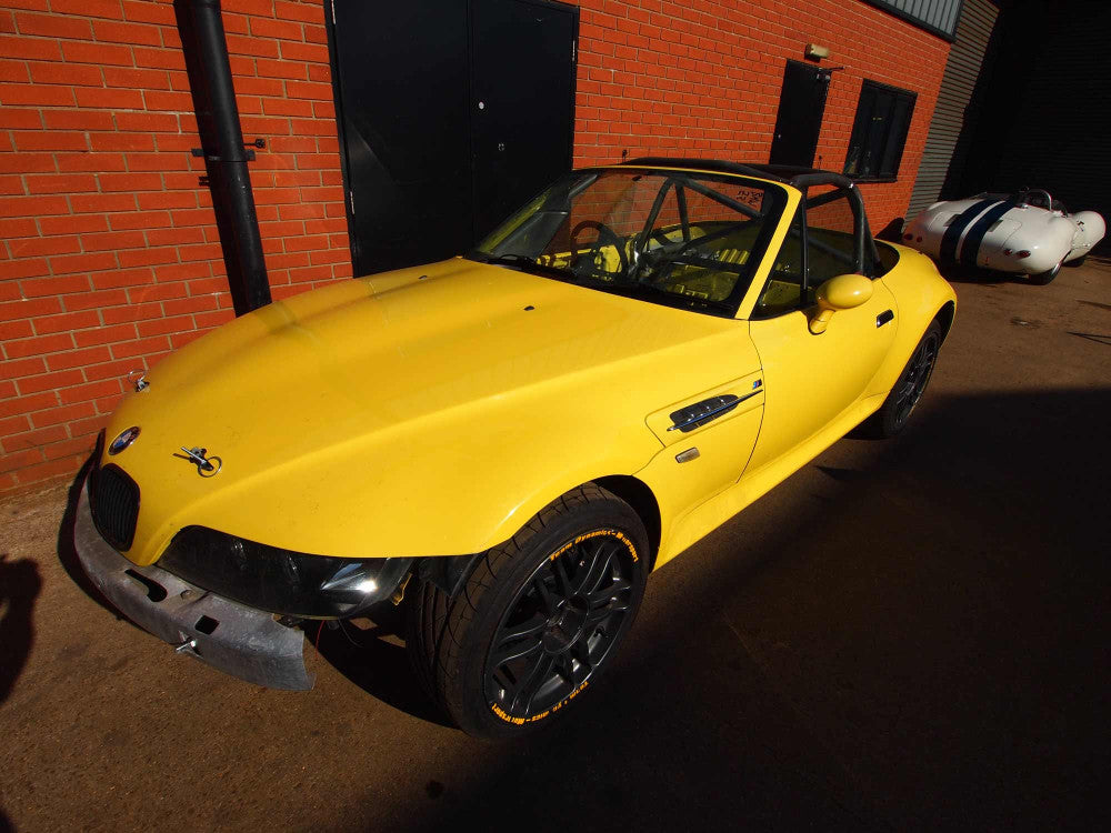 BMW Z3 Roadster International Multipoint T45 roll cage kit. FIA Certificated