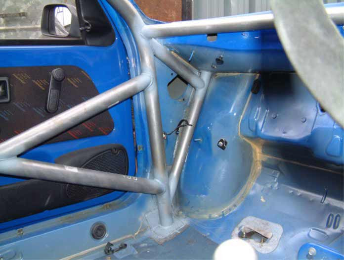 CITROEN Saxo International Multipoint T45 roll cage kit. FIA / MSUK Certificated