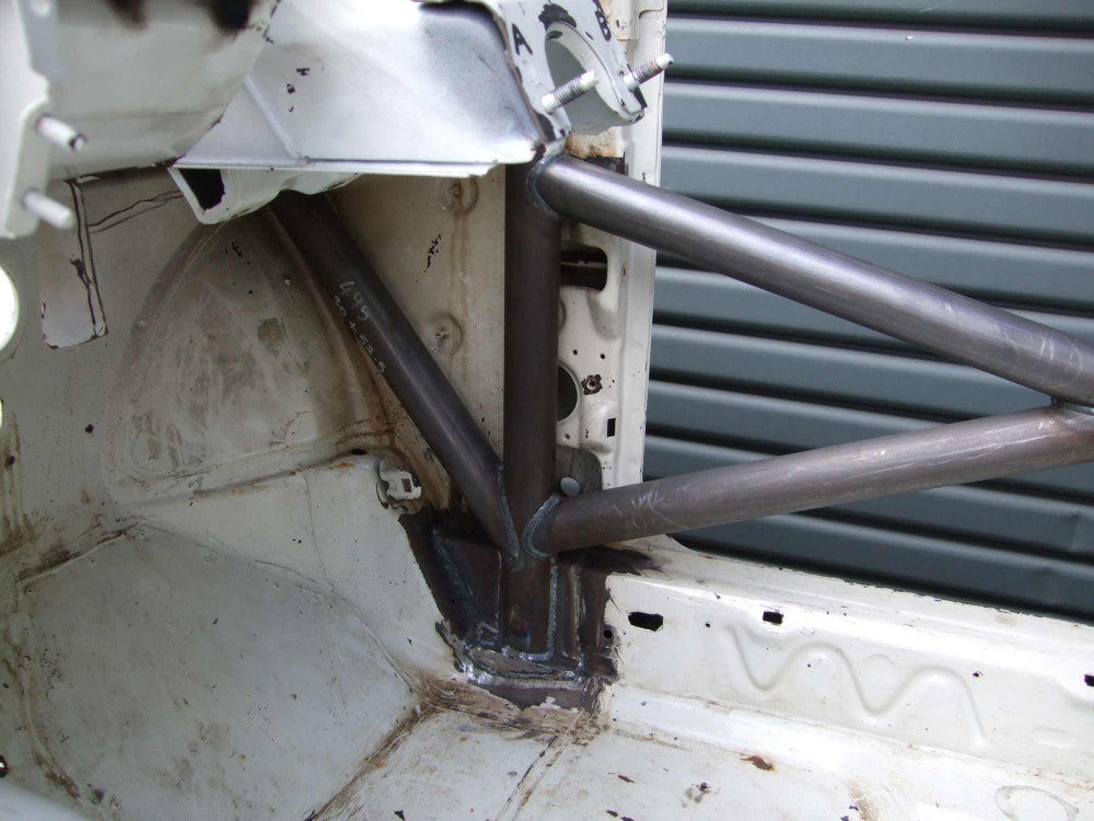 FORD Escort Cosworth International Multipoint T45 roll cage kit. FIA Certificated 