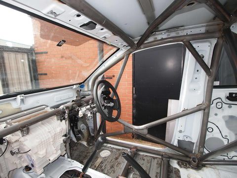 ISUZU D-Max International Multipoint T45 roll cage kit. FIA Certificated 