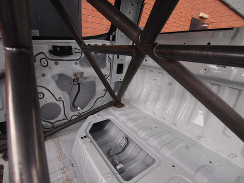 ISUZU D-Max International Multipoint T45 roll cage kit. FIA Certificated 