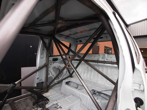 ISUZU D-Max International Multipoint T45 roll cage kit. FIA Certificated 