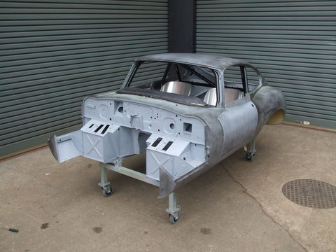 JAGUAR E-Type FHC T45 roll cage kit. FIA / MSUK Certificated to Appendix K 
