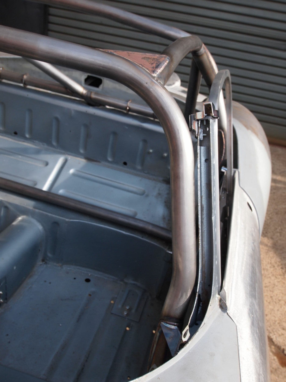 JAGUAR E-Type Historic T45 roll cage. FIA/MSUK certificated to Appendix K