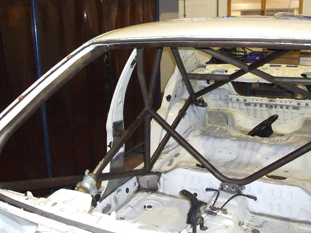 MITSUBISHI Lancer EVO 4 International Multipoint T45 roll cage kit. FIA Certificated