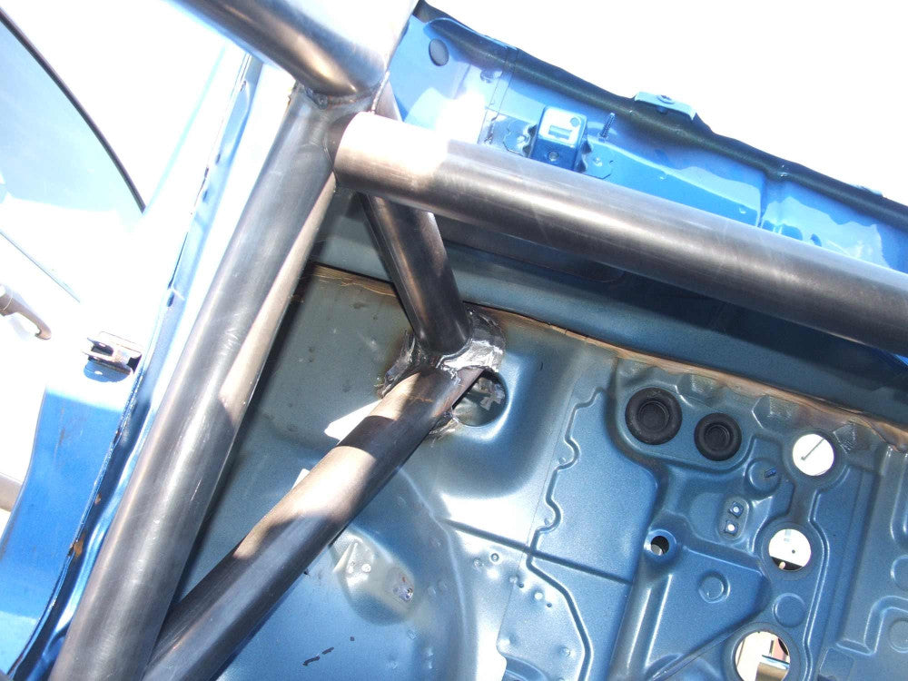 NISSAN Sunny International Multipoint CDS roll cage kit. FIA Certificated