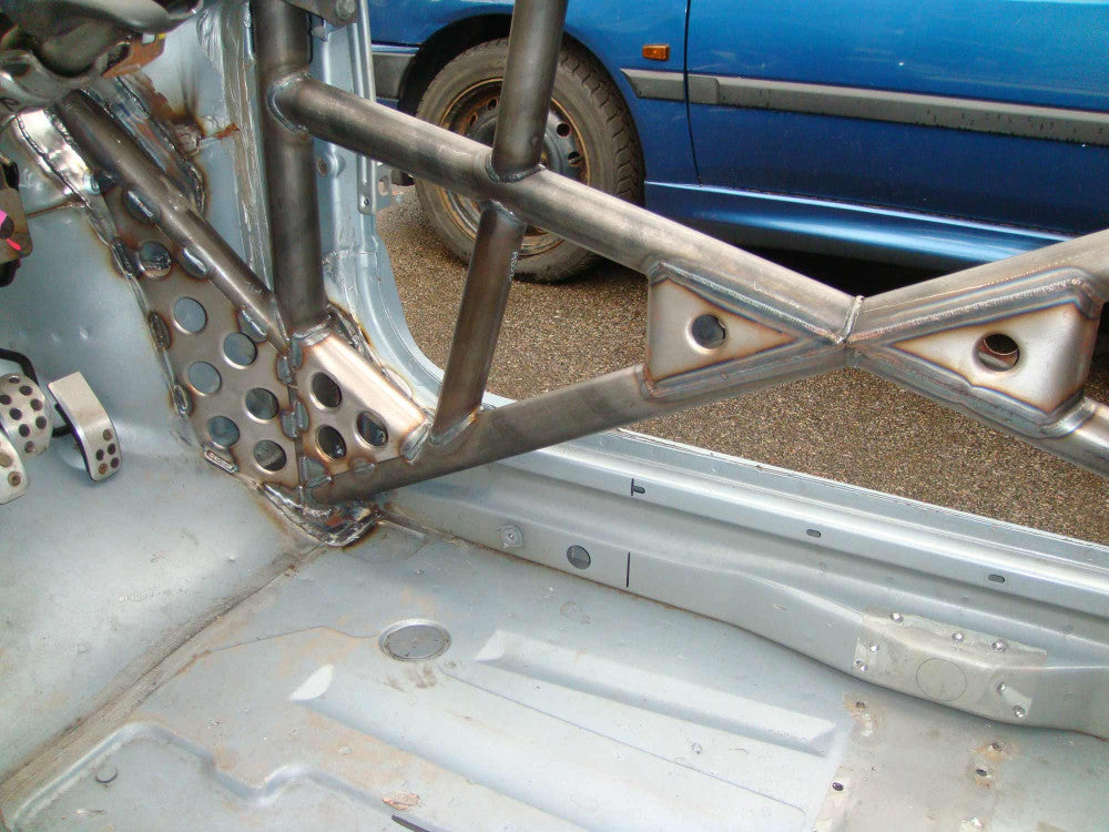 PEUGEOT 206 International Multipoint CDS roll cage kit. FIA Certificated