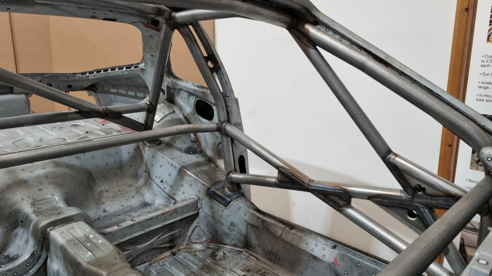 PORSCHE 944 6 point National Spec CDS roll cage kit. MS UK Compliant