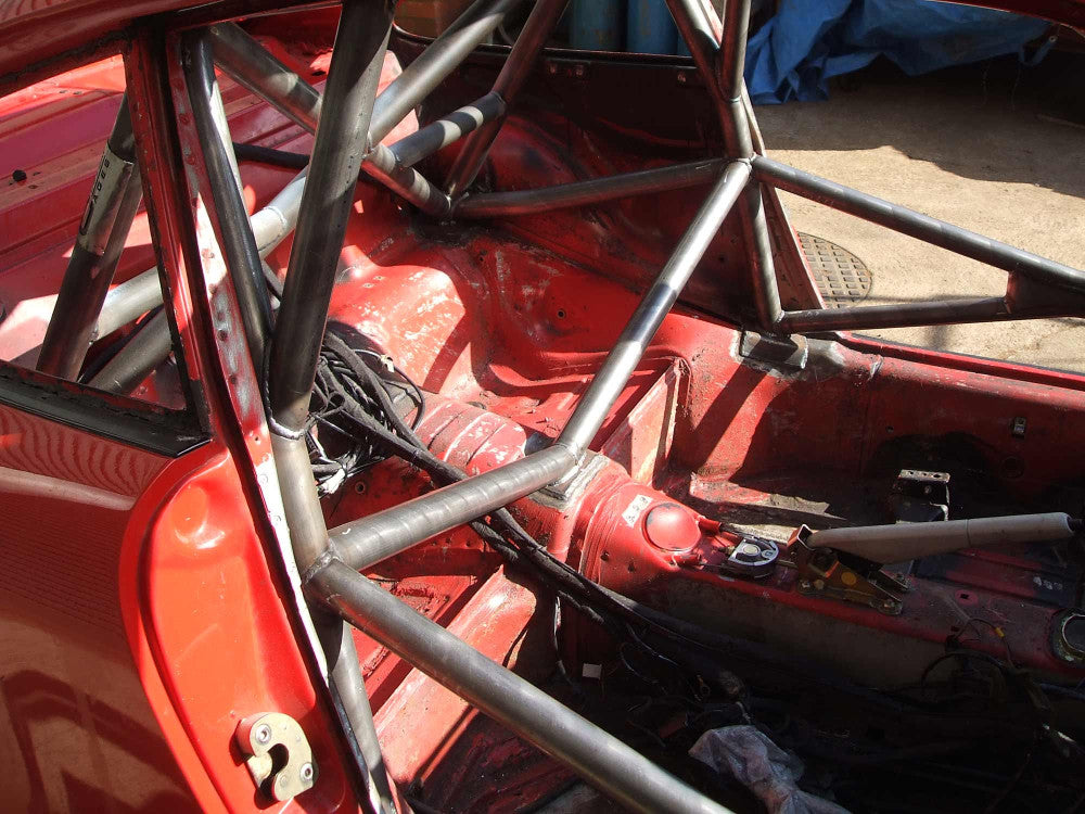 PORSCHE 964 International Multipoint T45 roll cage kit. FIA Certificated