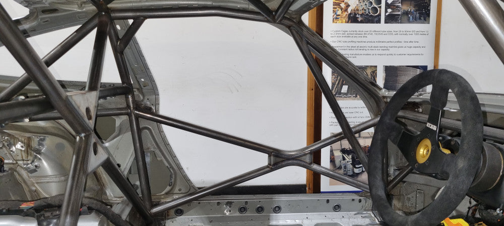 PORSCHE 997 Lightweight International Multipoint T45 roll cage kit FIA Certificated