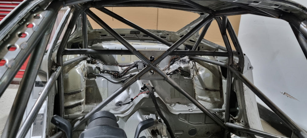 PORSCHE 997 Lightweight International Multipoint T45 roll cage kit FIA Certificated
