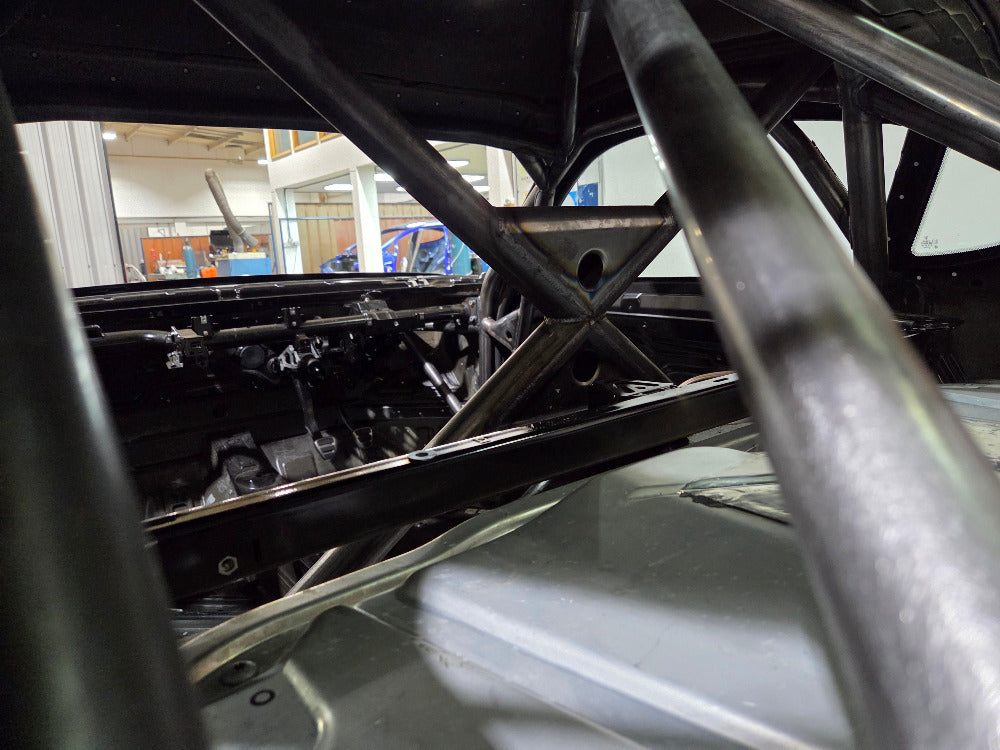 PORSCHE Cayman Multipoint T45 roll cage kit