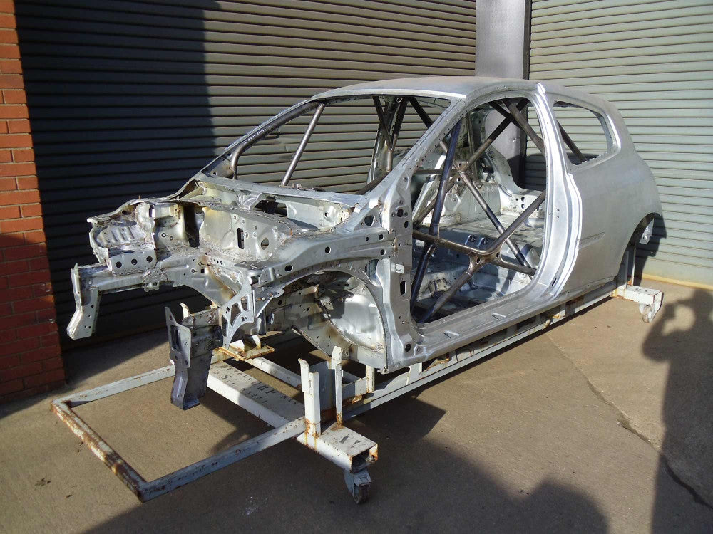 RENAULT Clio MK3 International Multipoint T45 roll cage kit. FIA/MSUK Certificated