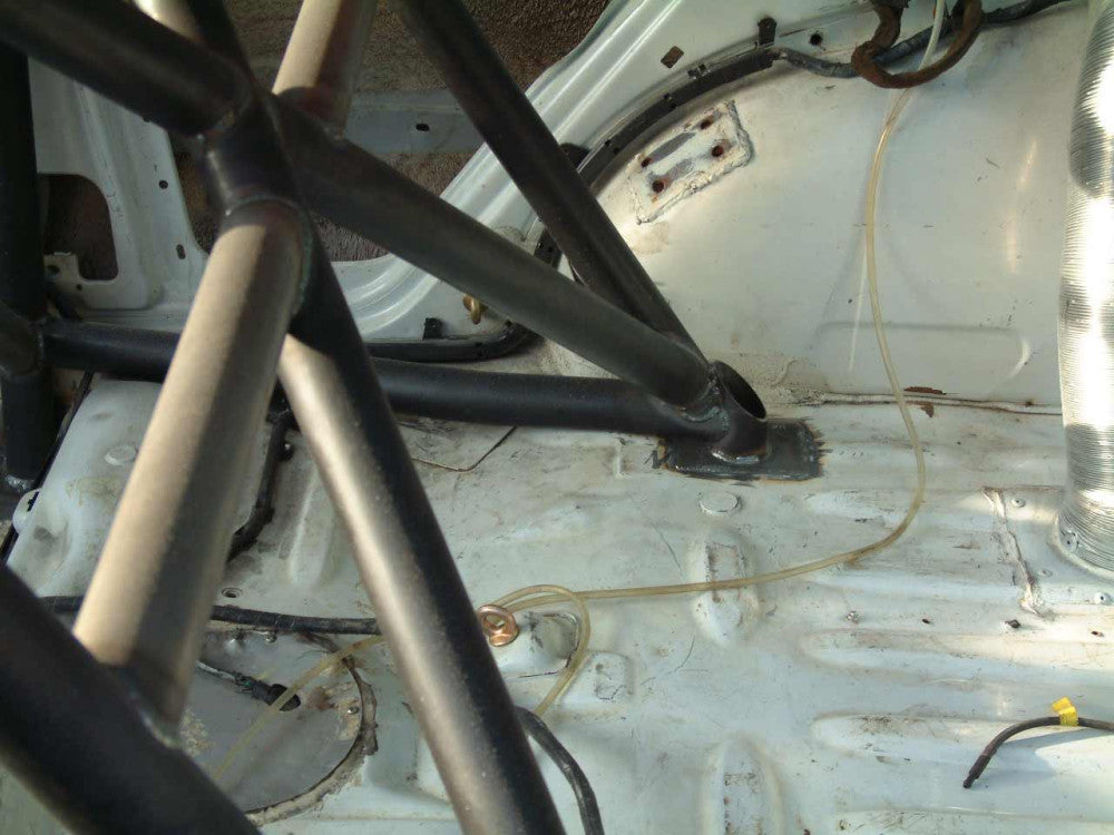 RENAULT Clio Mk1 International Multipoint T45 roll cage kit. FIA Certificated