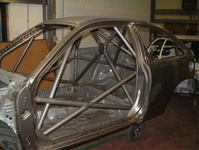 ROVER 25 International Multipoint T45 roll cage kit. FIA Certificated