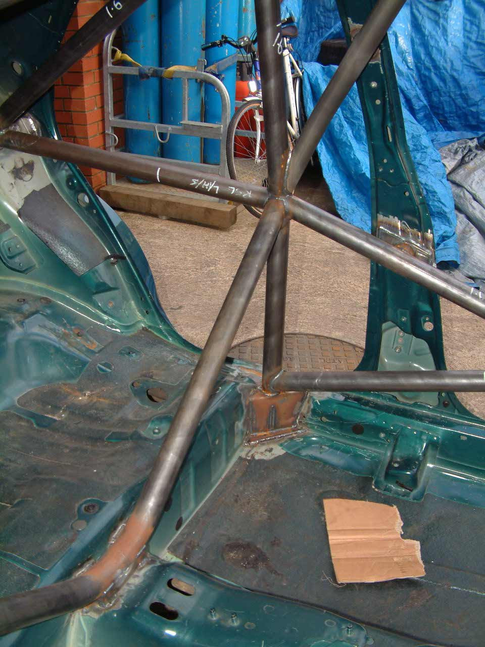 SUBARU Impreza - 4 dr GC8 International Multipoint T45 roll cage kit. FIA / MSUK Certificated