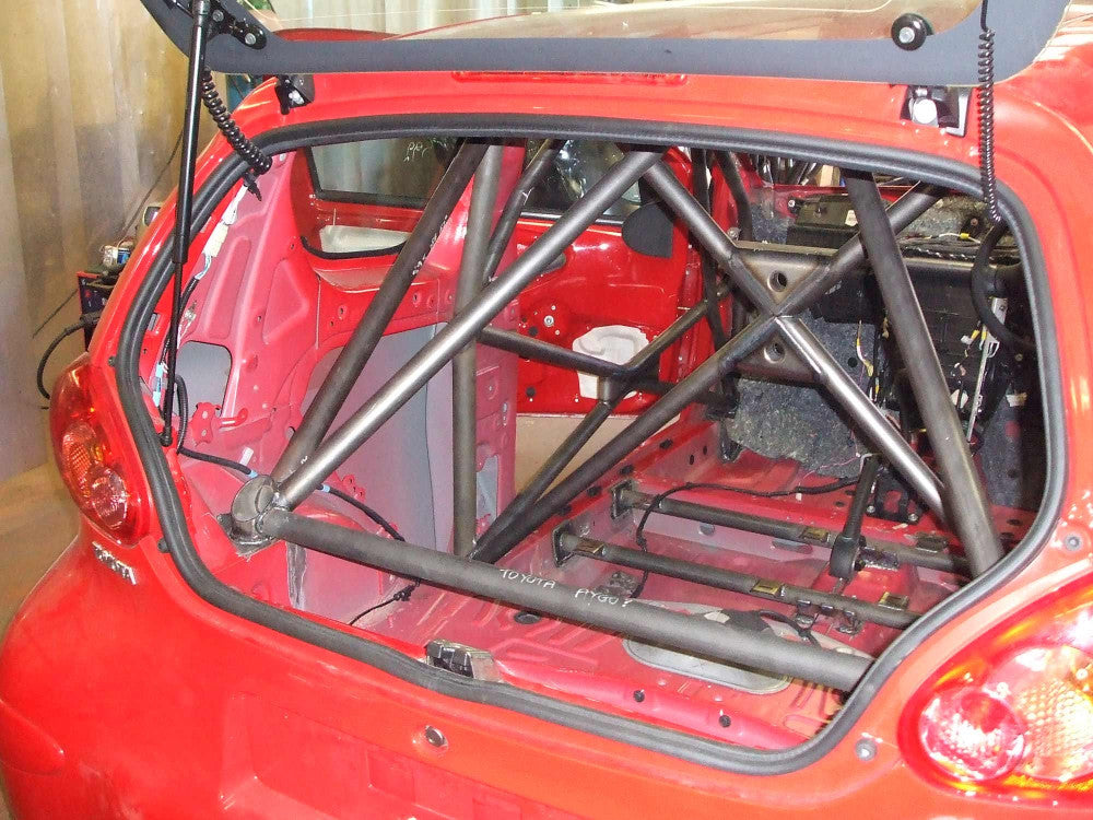 TOYOTA Aygo International Multipoint T45 roll cage kit. FIA Certificated
