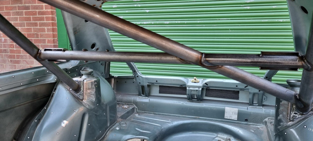 VOLKSWAGEN Golf Mk2 6 point National CDS roll cage kit. MS UK Compliant