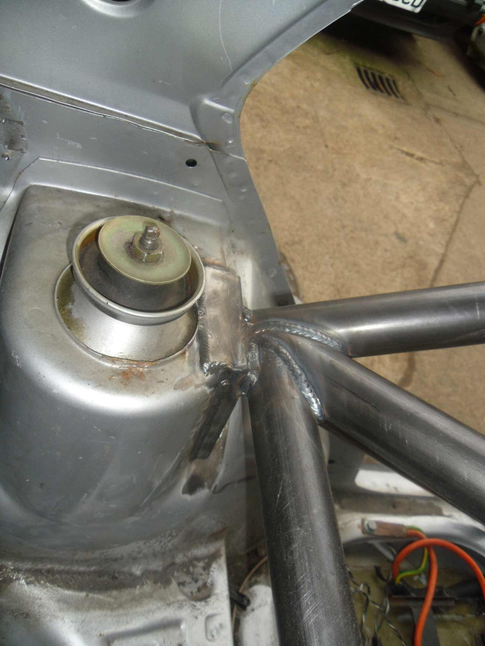 VOLKSWAGEN Golf Mk2 Multipoint T45 roll cage kit FIA Certificated