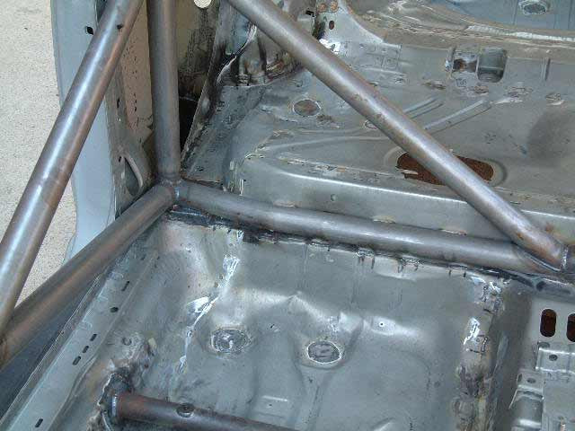 VOLKSWAGEN Golf Mk3 International Multipoint T45 roll cage kit. FIA Certificated