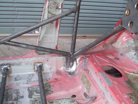VOLKSWAGEN Golf Mk5 International Multipoint T45 roll cage kit. FIA Certificated 